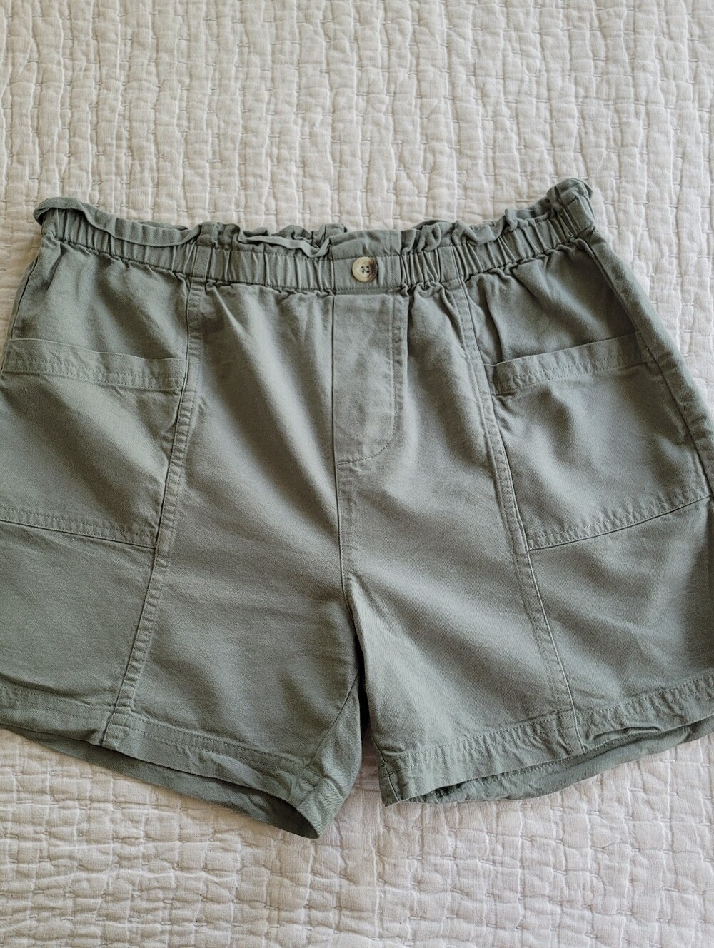 Lands' End Olive Green Elastic Waist Shorts Size XL 14-16